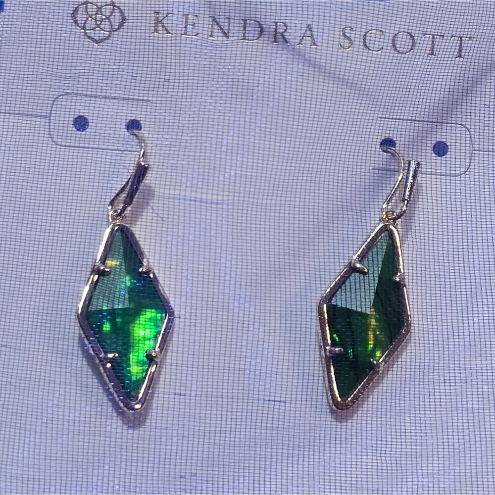 Kendra Scott Kinsley Drop Earrings In Kelly‎ Green New! - Picture 2 of 8